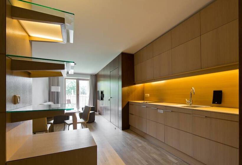 هتل Mana Suites & Sea