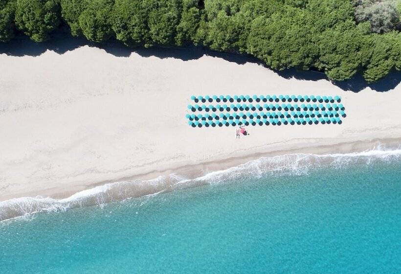 בית מלון כפרי Marina Torre Navarrese Resort