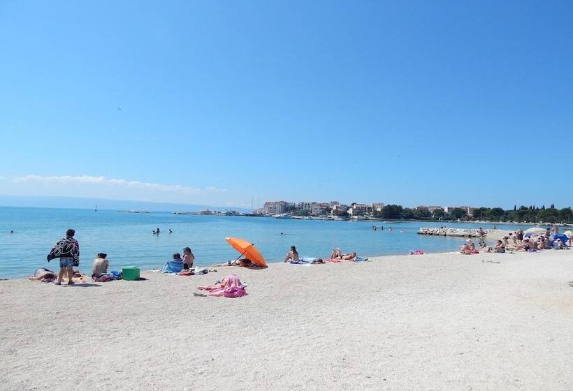 호텔 Pansion Epetium