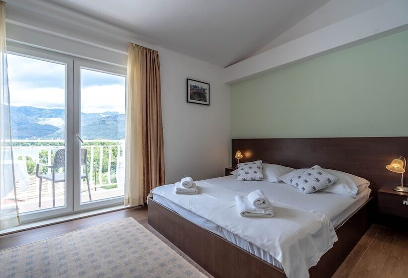 호텔 Pansion Epetium