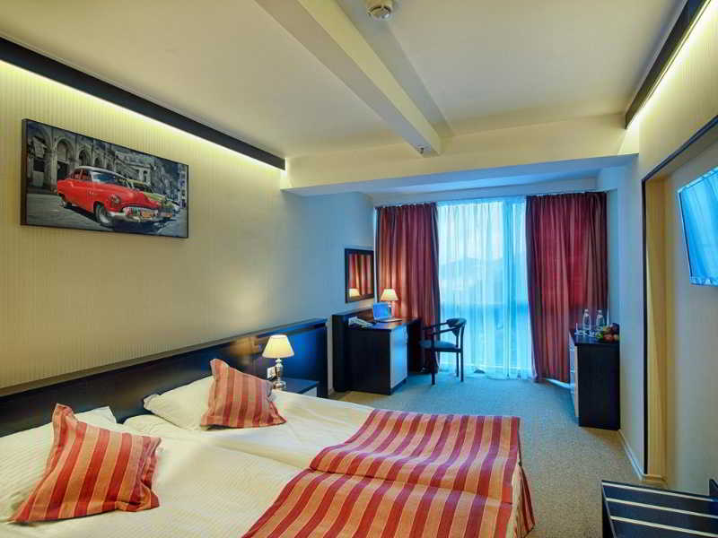 هتل Avtomobilist Health Resort