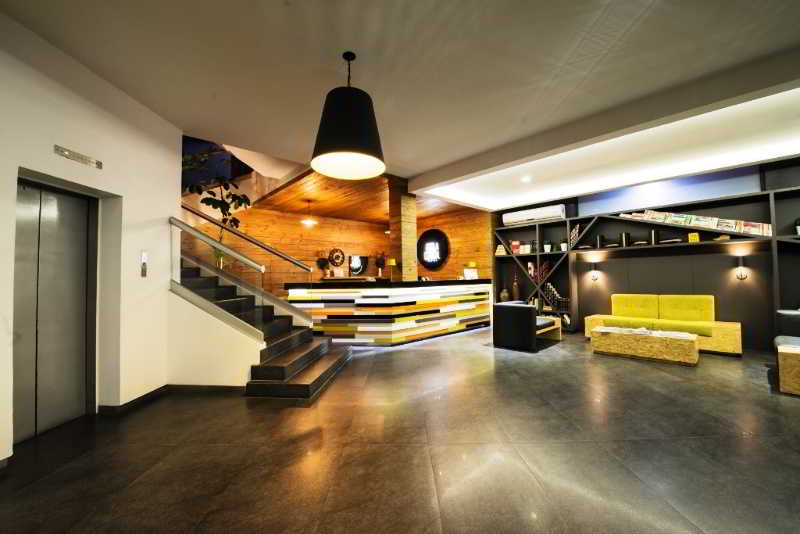 فندق Perla Central