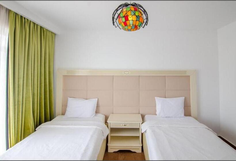 酒店 Phoenicia Holiday Resort