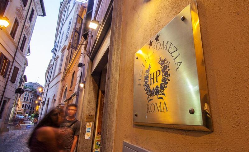 هتل Pomezia