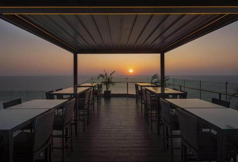 Radisson Hotel Colombo