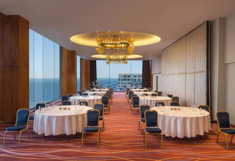 Radisson Hotel Colombo