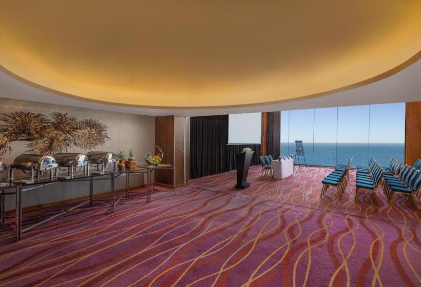 Radisson Hotel Colombo