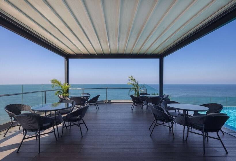 Radisson Hotel Colombo