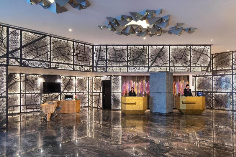 호텔 Renaissance Ahmedabad