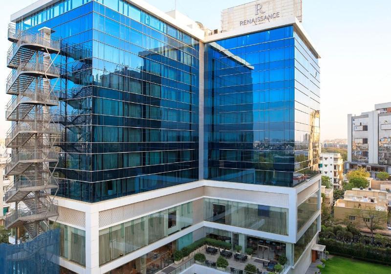 호텔 Renaissance Ahmedabad