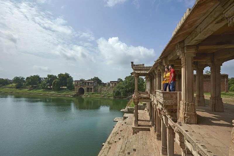 호텔 Renaissance Ahmedabad