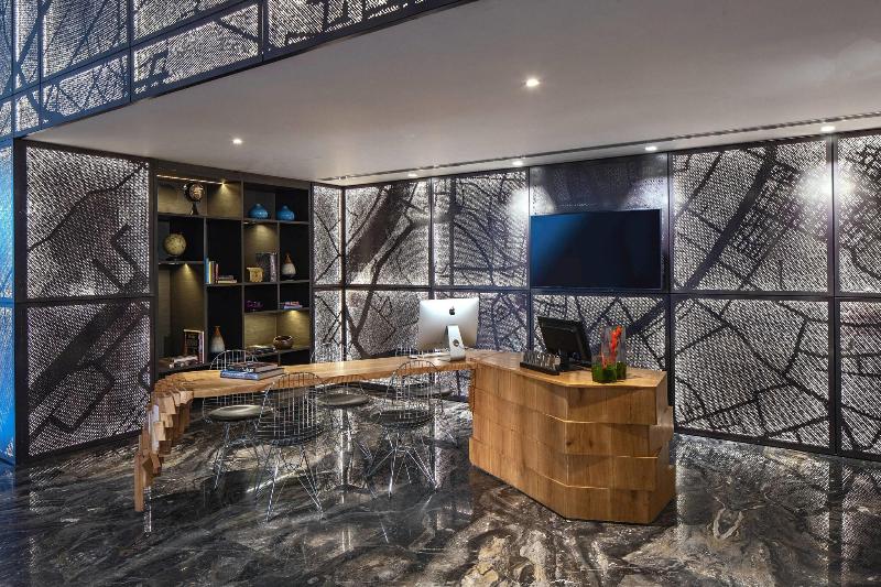 호텔 Renaissance Ahmedabad