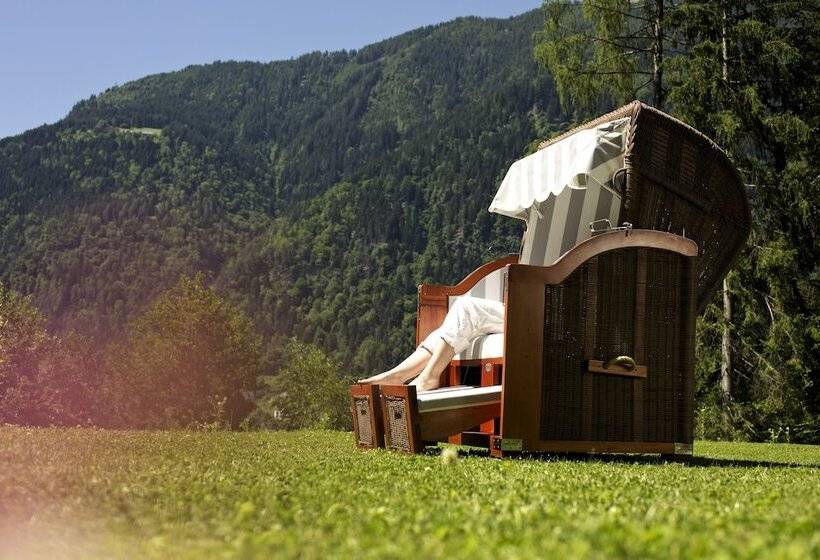 هتل Robinson Landskron