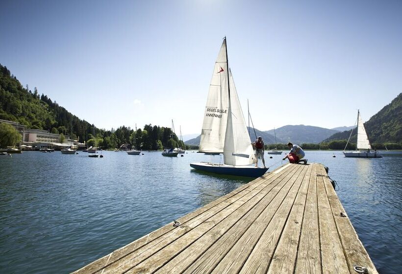 هتل Robinson Landskron