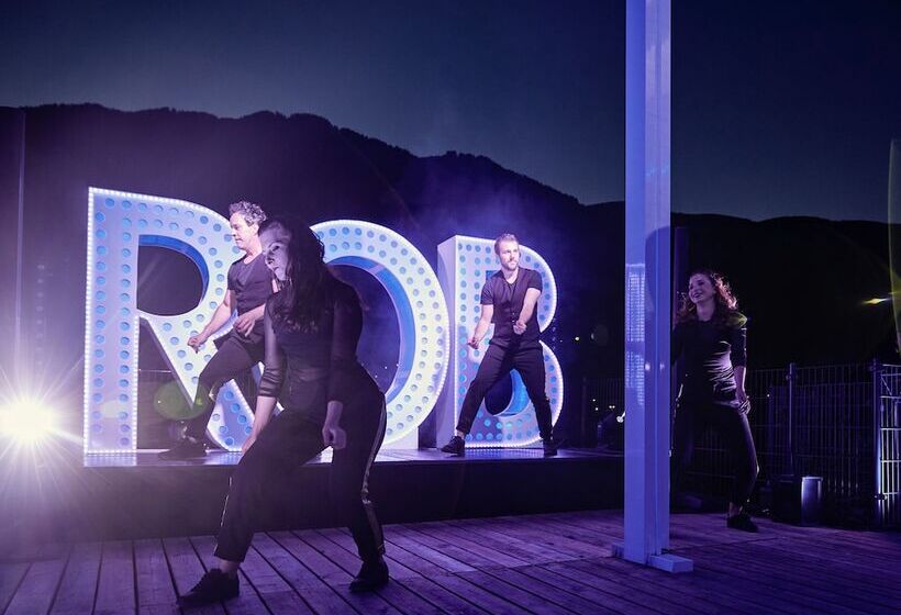 هتل Robinson Landskron