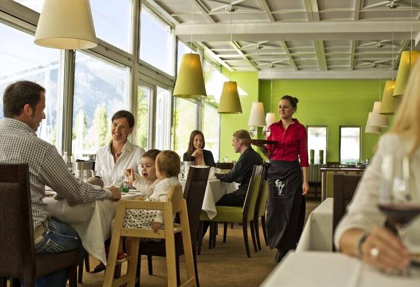 هتل Robinson Landskron