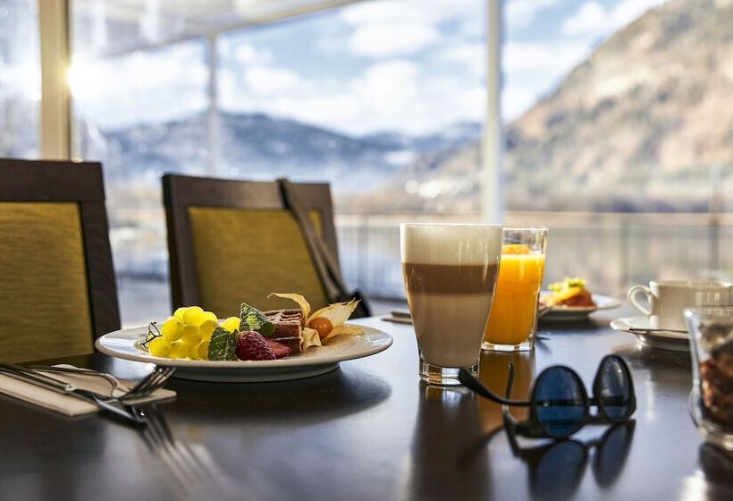 هتل Robinson Landskron