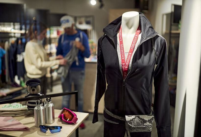 هتل Robinson Landskron