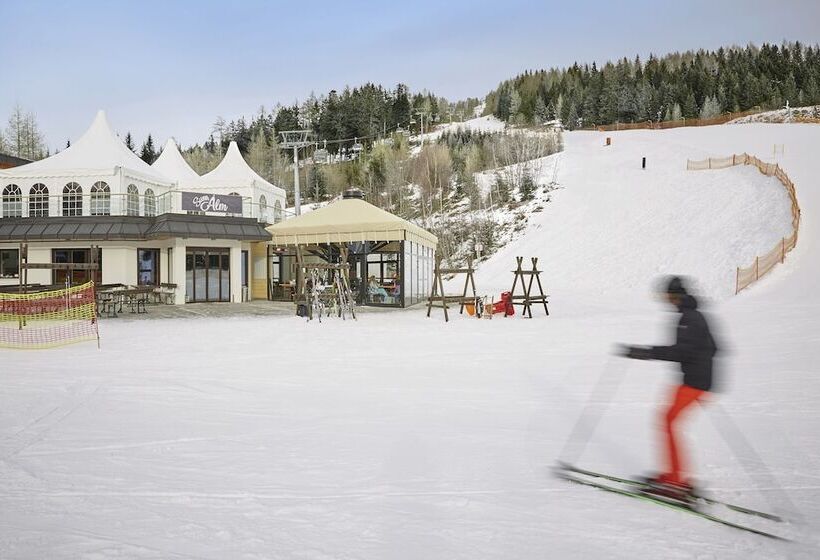 هتل Robinson Landskron