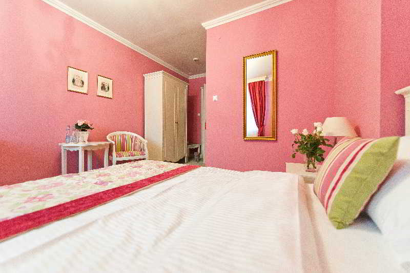 هتل Schanel Residence