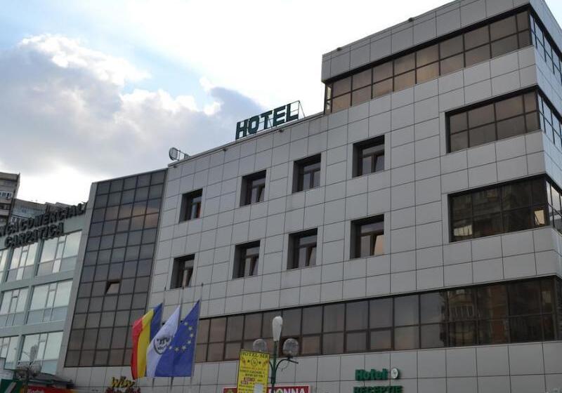 هتل Sir Lujerului