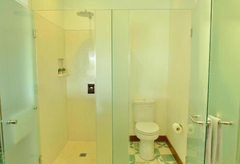 فندق The Open House Jimbaran Bali