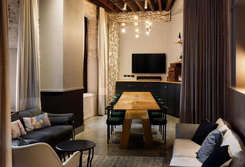 هتل Woolstore 1888, Sydney   Handwritten Collection