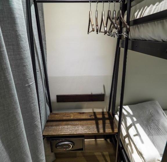 Tune Hotel Klia Klia2