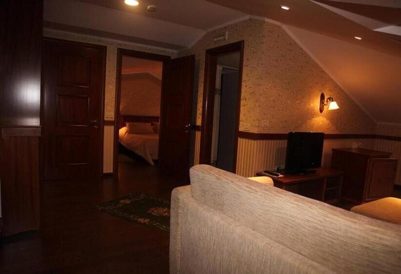 בית מלון כפרי Vila Sigal Pogradec