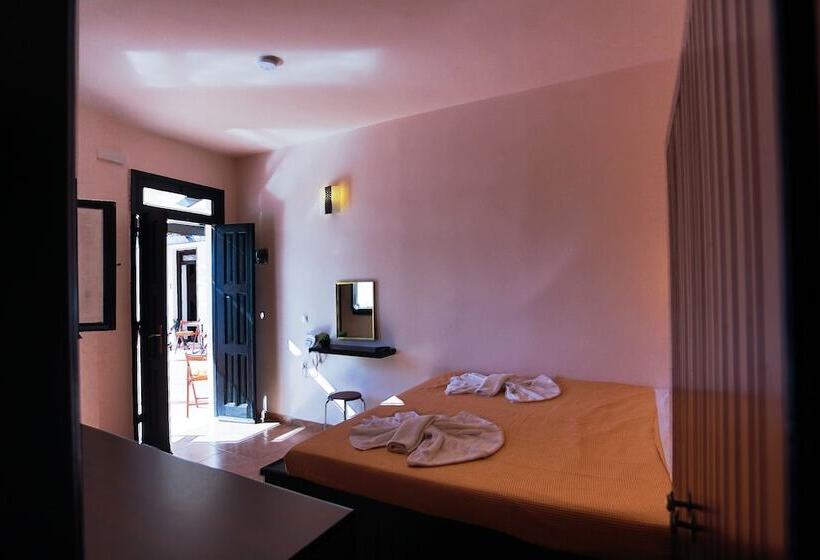 Little Lindos Sea View Studios