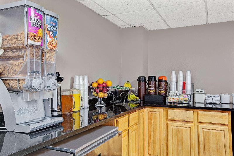 汽车旅馆 Super 8 By Wyndham Jamaica North Conduit