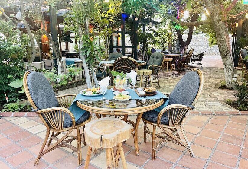 Mountain Valley Oludeniz