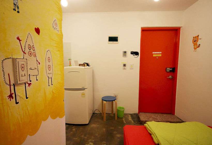 Pencil 5 Seoul Hostel In Korea