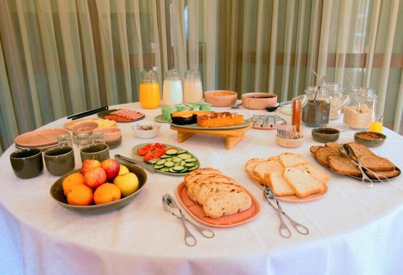 Wot Sintra Sarrazola