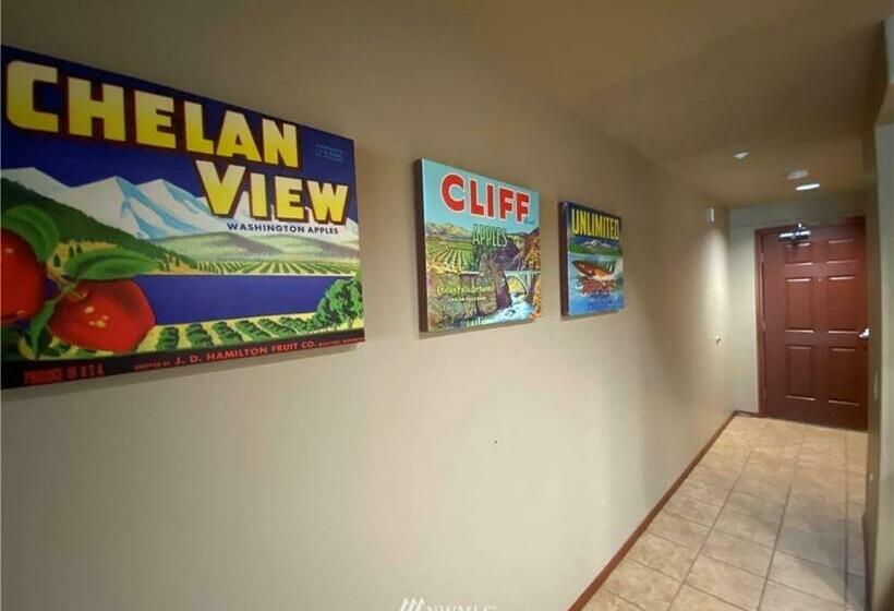 Grandview Lake Chelan  Waterfront View, Pool, Hot Tub, Golf, 1 Min To Downtown