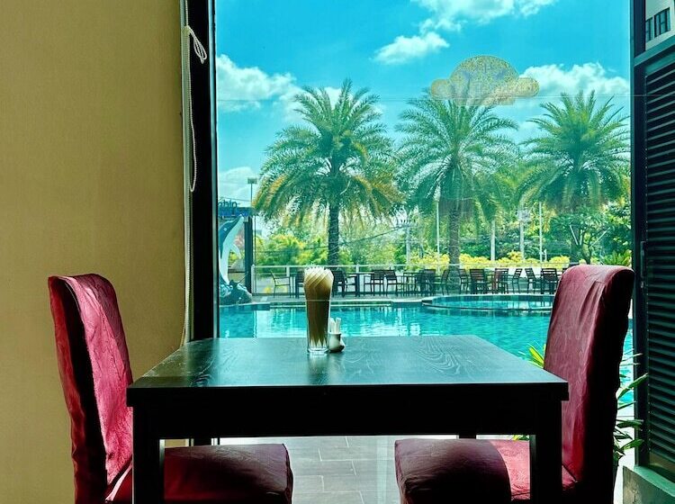 Arthitaya Green Nature Hotel & Lakkhana Poolside Resort