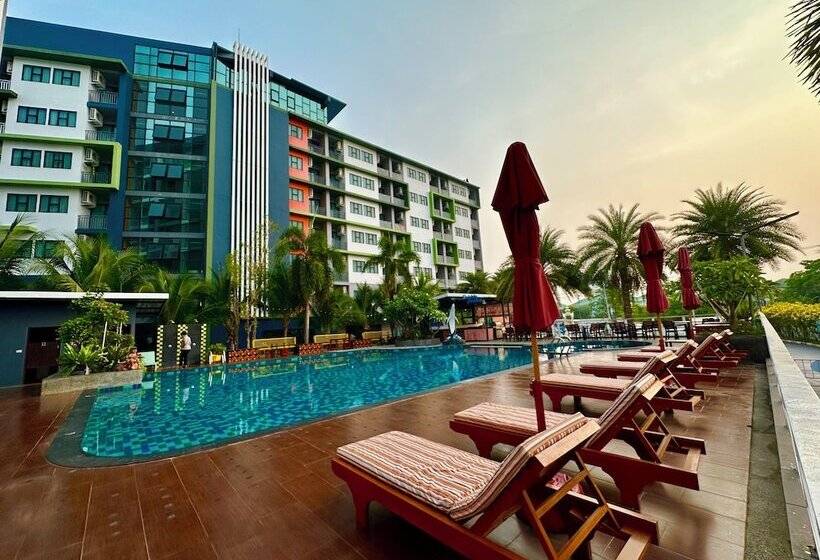 Arthitaya Green Nature Hotel & Lakkhana Poolside Resort