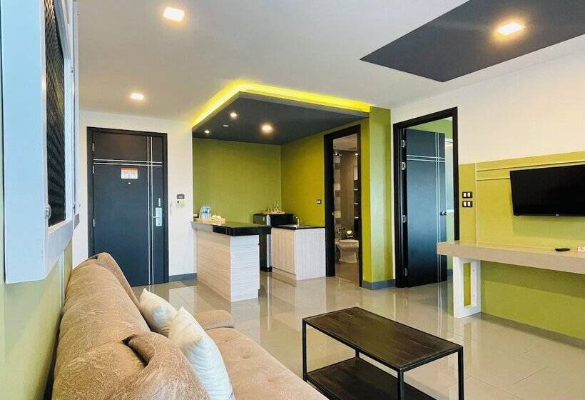 Arthitaya Green Nature Hotel & Lakkhana Poolside Resort