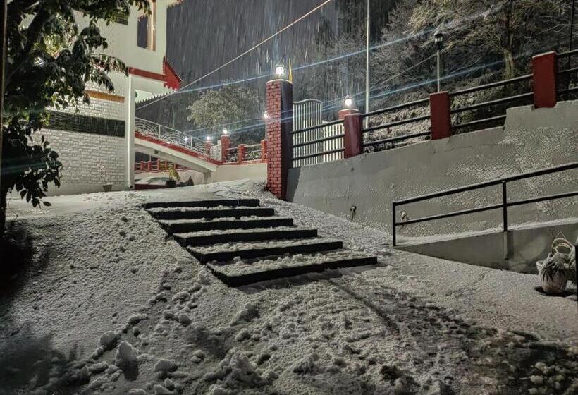 בית מלון כפרי Burans & Restaurant