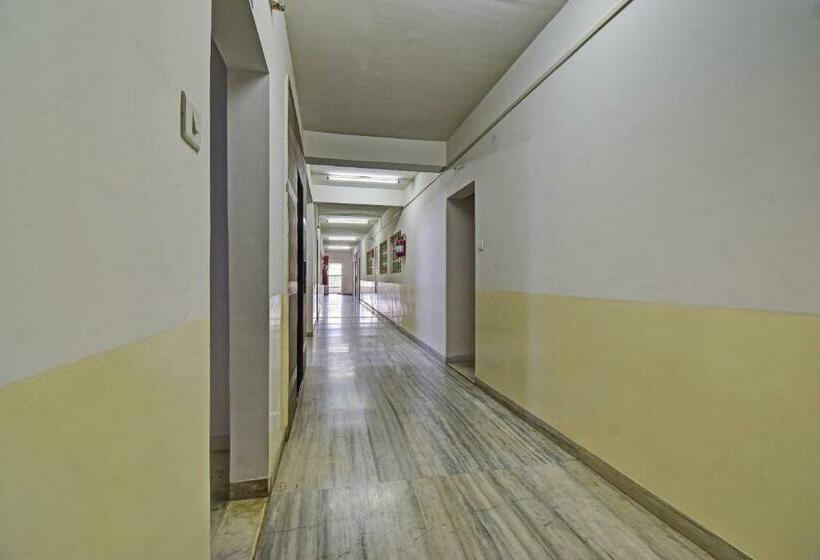 ホテル Collection O 85408 Classic