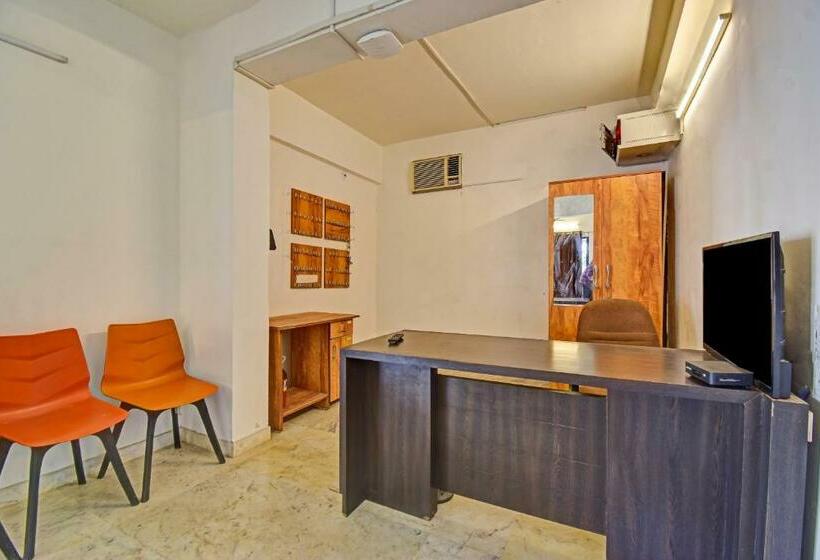 ホテル Collection O 85408 Classic