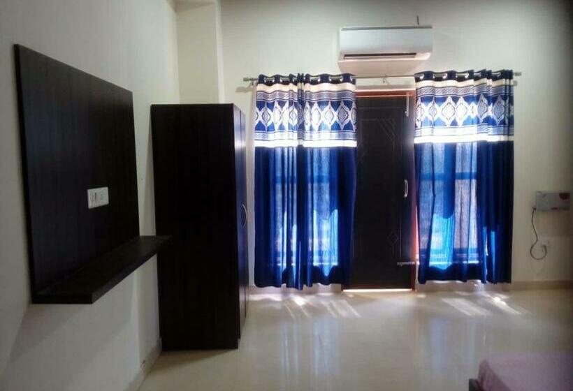 فندق Kushmanda Greens