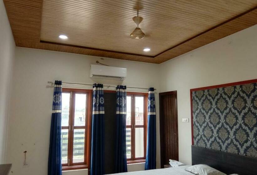 בית מלון כפרי Kushmanda Greens