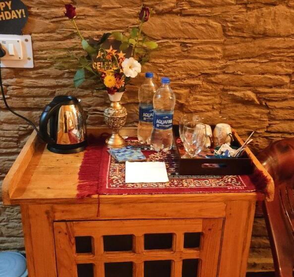 ホテル Meraki Huts