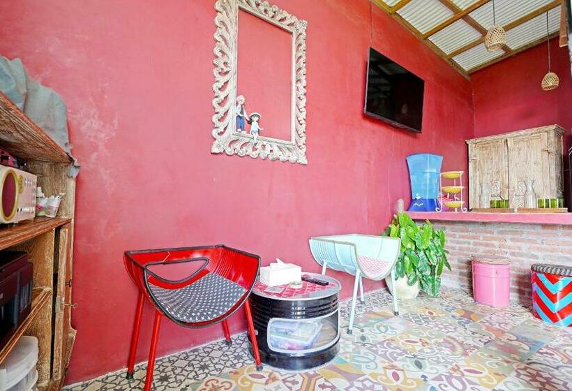 فندق Oyo 90855 Teras Keong Canggu