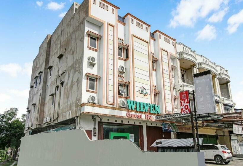 فندق Reddoorz At Jalan Emmy Saelan Palu