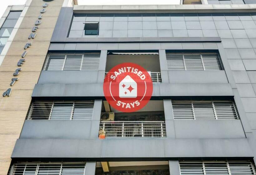 فندق Oyo Townhouse 768 Golden Town House