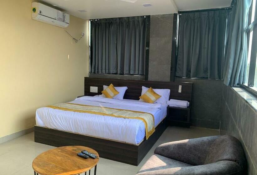 فندق Padmawati Grand