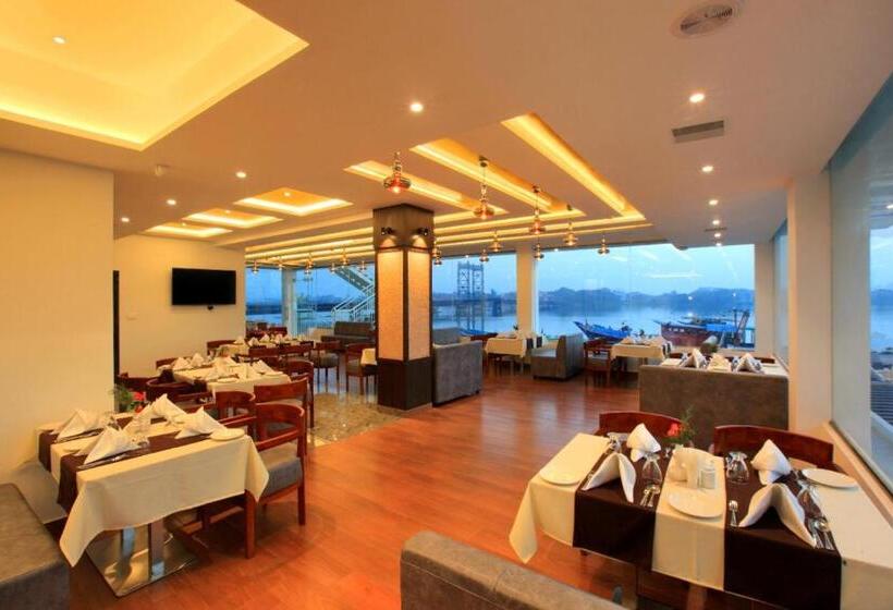 Hotel Raas Residency