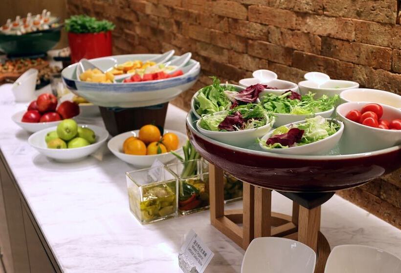 Отель Sheraton Zhaoqing Dinghu